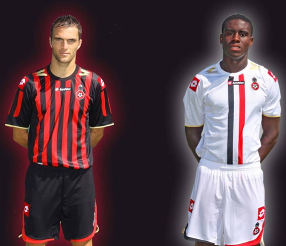 Les maillots de l'OGC NICE saison 2009 - 2010 sable-mabiala-ogc-nice