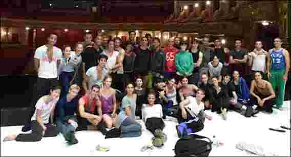 Monaco tournée triomphale au Brésil pour La Compagnie des Ballets de Monte-Carlo ::la Compagnie au Teatro Municipal de Rio de Janeiro – photo © Ballets de Monte-Carlo ballets-mc-bresil-lg4