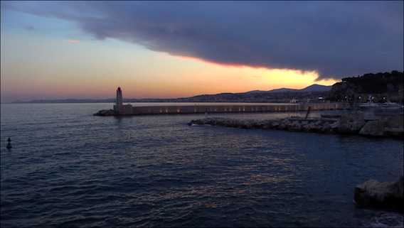 La Réserve de Nice lance ses soirées musicales::vue exceptionnelle sur le port de Nice. reserve-nice-beluga-lg2